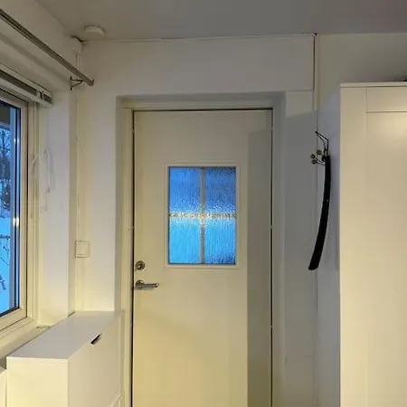 Apartment Sentralt I Med Parkering, Egen Inngang