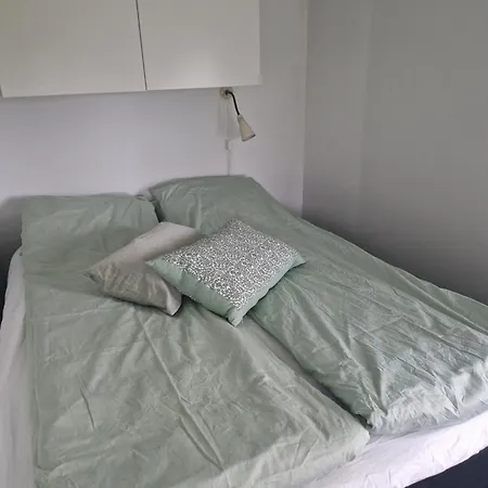 Apartment Sentralt I Med Parkering, Egen Inngang Tromso